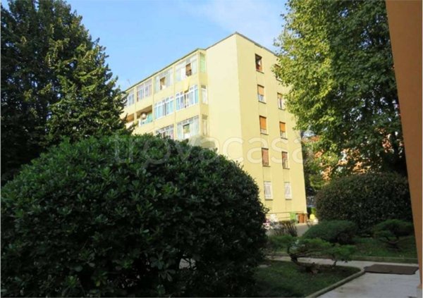 appartamento in vendita a Milano in zona Vialba