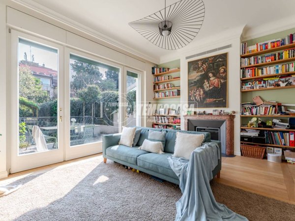 casa indipendente in vendita a Milano in zona Porta Venezia