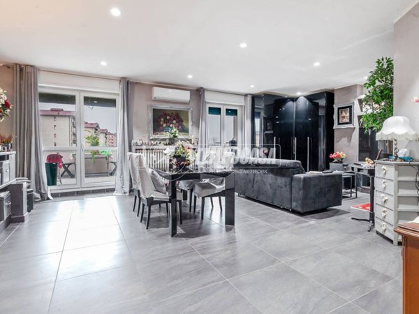 appartamento in vendita a Milano in zona Dergano