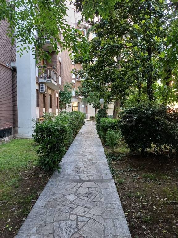appartamento in vendita a Milano in zona Crescenzago