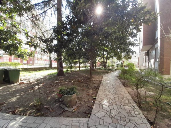 appartamento in vendita a Milano in zona Crescenzago