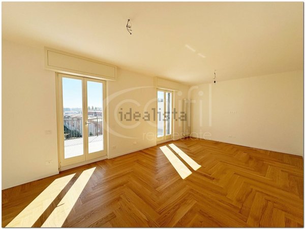 appartamento in vendita a Milano in zona Lorenteggio