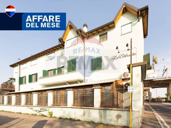 casa indipendente in vendita a Milano in zona Ortica