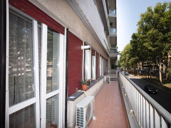 appartamento in vendita a Milano in zona Sempione