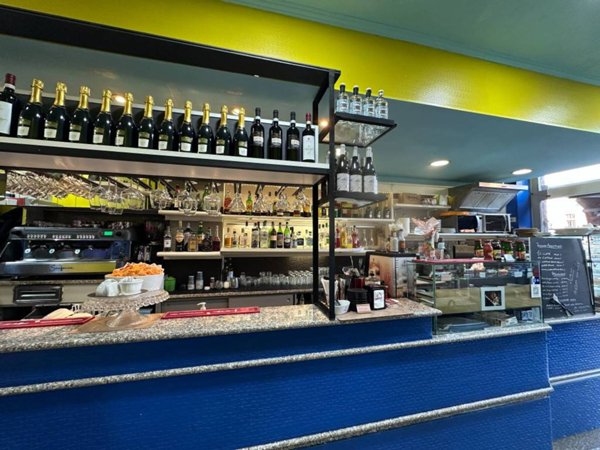 negozio in vendita a Milano in zona Centro Direzionale