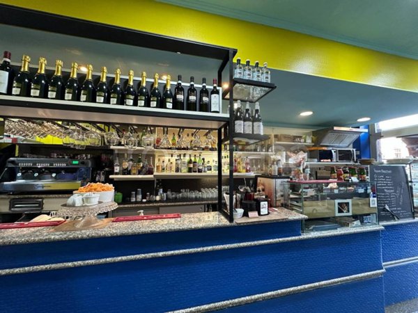 negozio in vendita a Milano in zona Isola