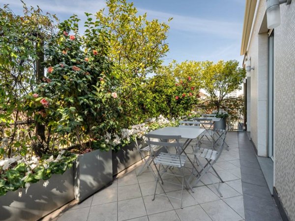 appartamento in vendita a Milano in zona Guastalla