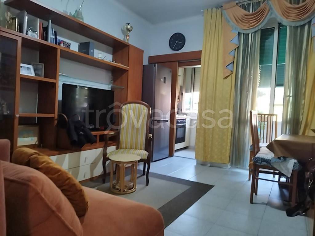 appartamento in vendita a Milano in zona Gorla