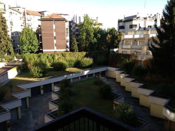 appartamento in vendita a Milano in zona Piazzale Lodi