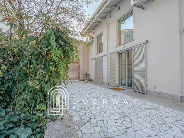 appartamento in vendita a Milano in zona Vigentino