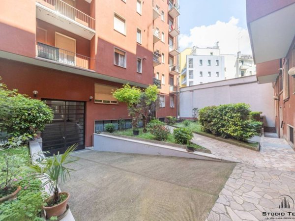 appartamento in vendita a Milano in zona Loreto