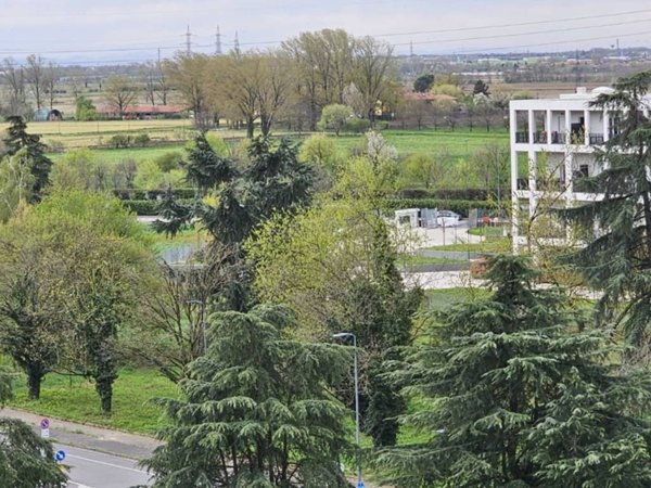 appartamento in vendita a Milano in zona Vigentino