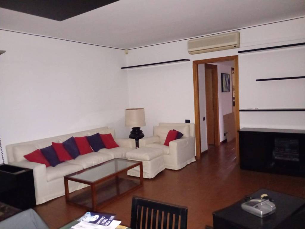 appartamento in vendita a Milano in zona Barona