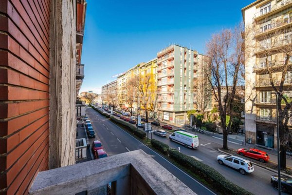 appartamento in vendita a Milano in zona Bocconi