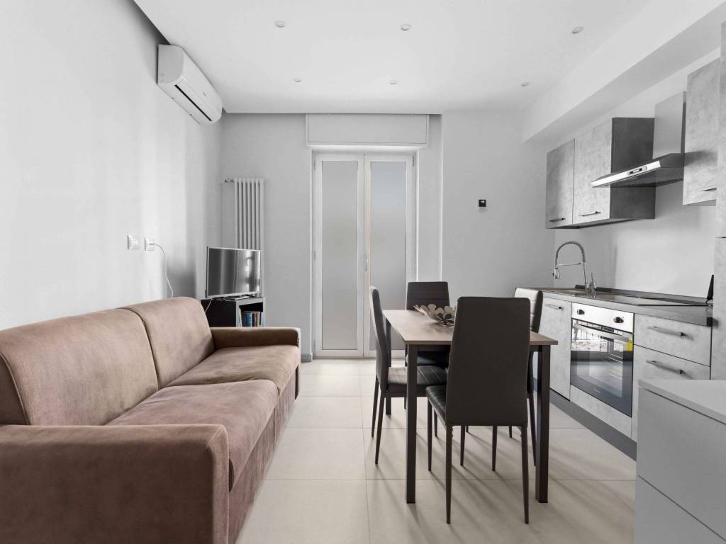 appartamento in vendita a Milano in zona Vigentino