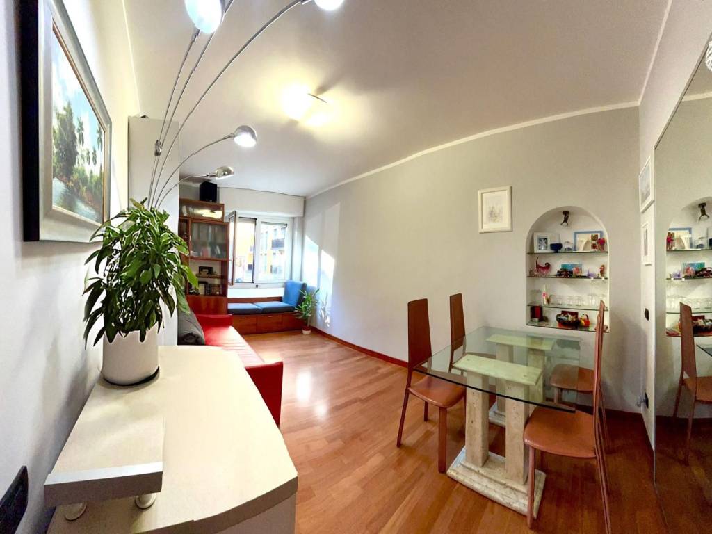 appartamento in vendita a Milano in zona Città Studi