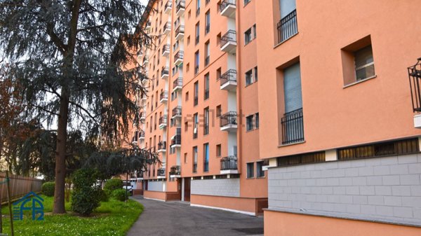 appartamento in vendita a Milano in zona Gallaratese
