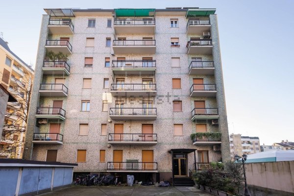 appartamento in vendita a Milano in zona Forze Armate