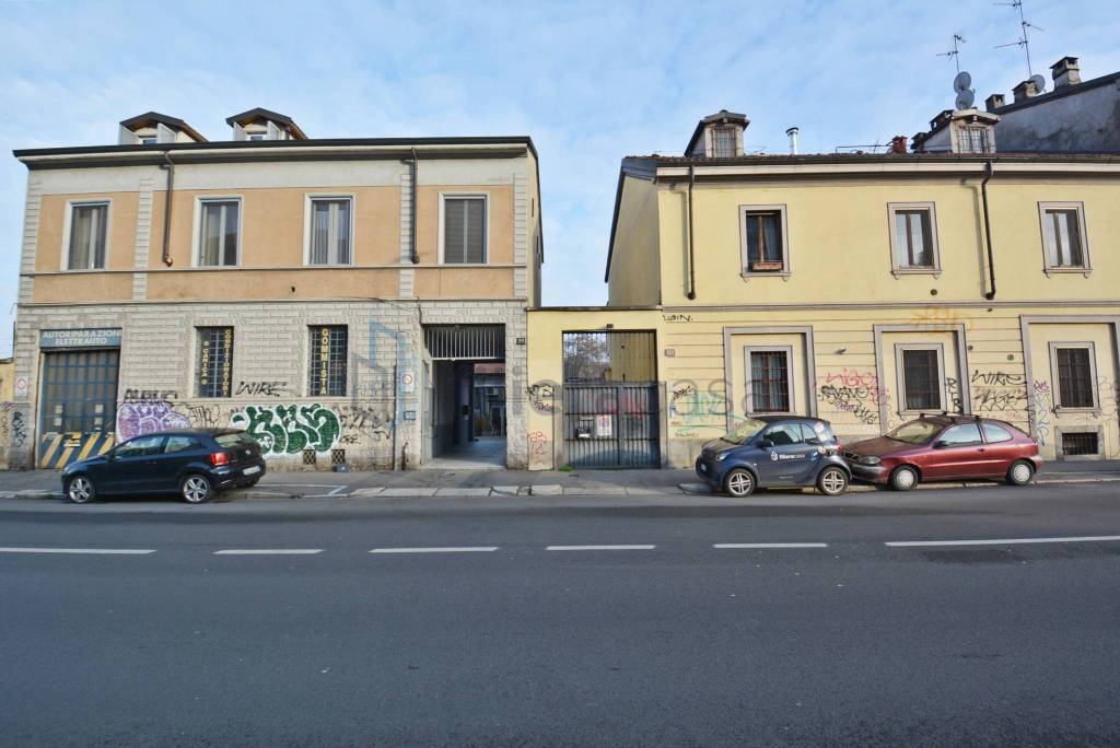locale commerciale in vendita a Milano