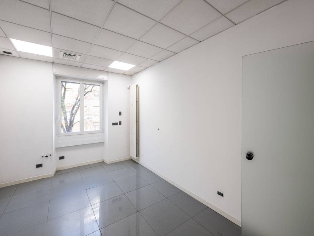 appartamento in vendita a Milano in zona Città Studi