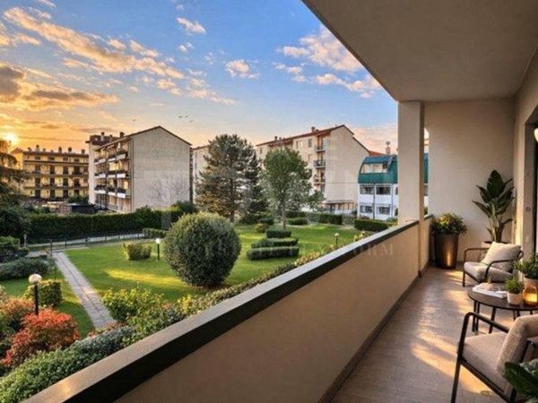 appartamento in vendita a Milano in zona Trenno