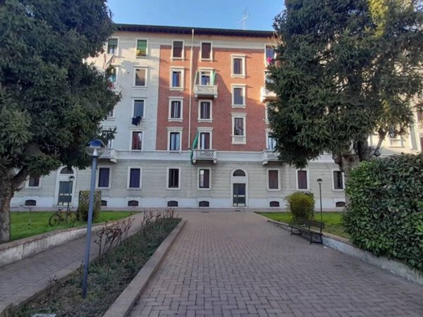 appartamento in vendita a Milano in zona Lambrate