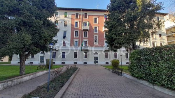 appartamento in vendita a Milano in zona Lambrate