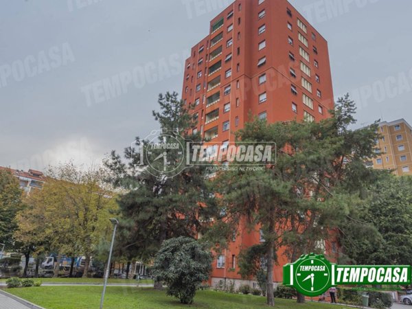 appartamento in vendita a Milano in zona Gallaratese