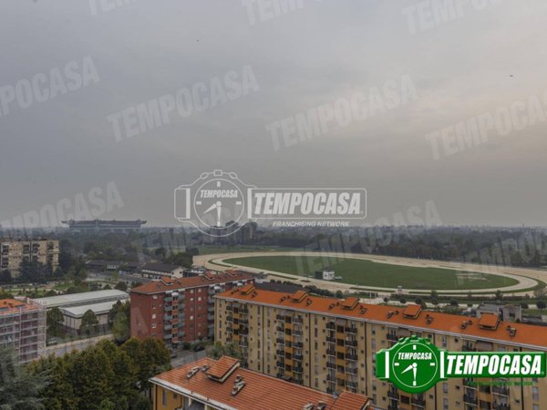 appartamento in vendita a Milano in zona Gallaratese