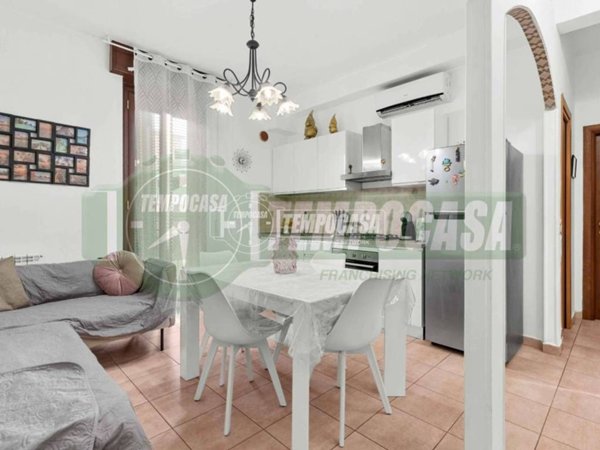 appartamento in vendita a Milano in zona Stadera