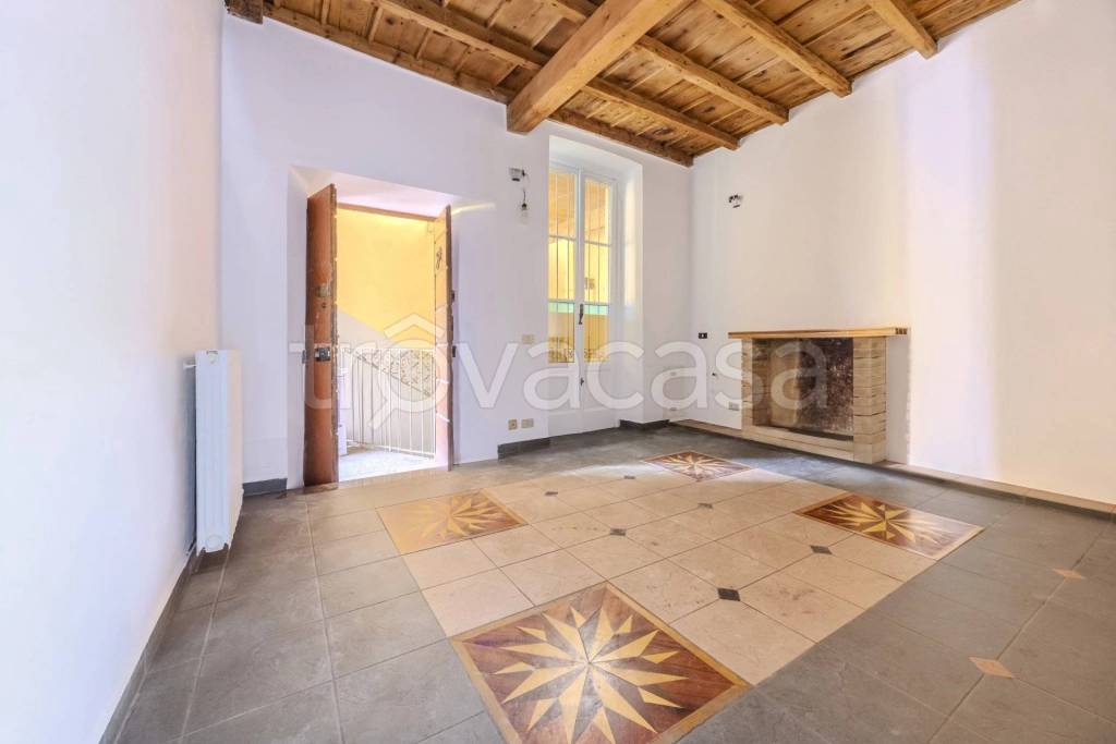 appartamento in vendita a Milano in zona Porta Ticinese