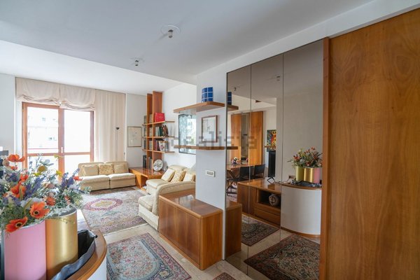 appartamento in vendita a Milano in zona Maggiolina