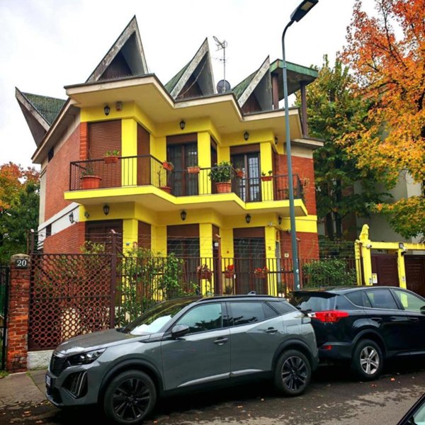 casa indipendente in vendita a Milano in zona Baggio
