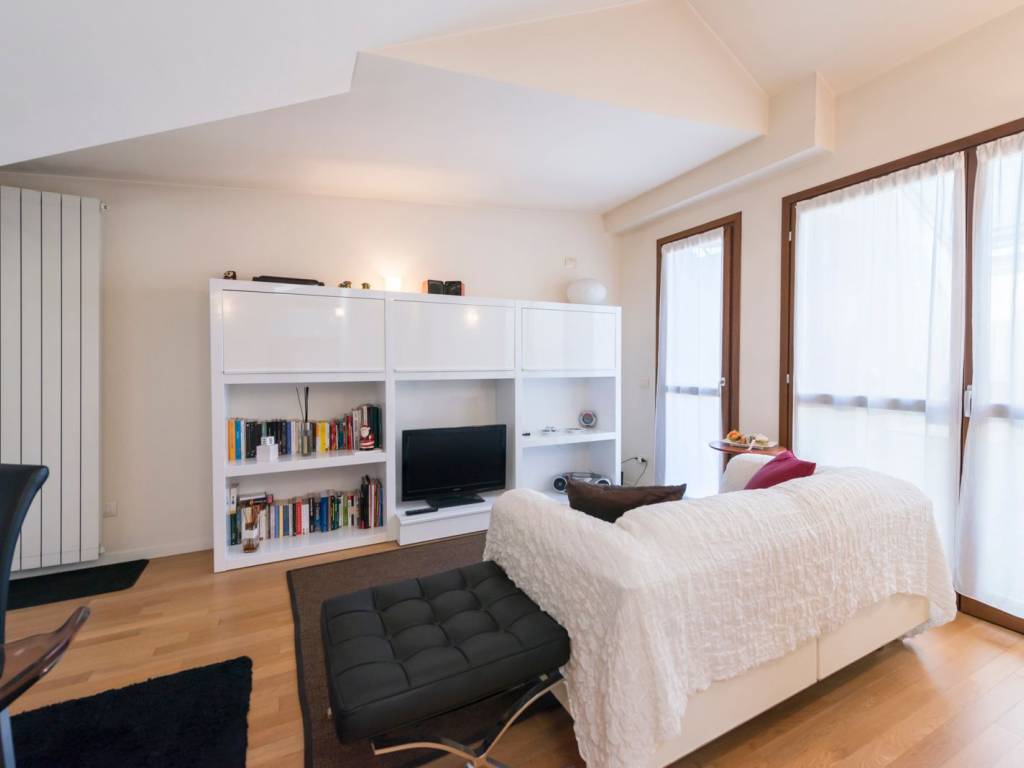 appartamento in vendita a Milano in zona Dergano