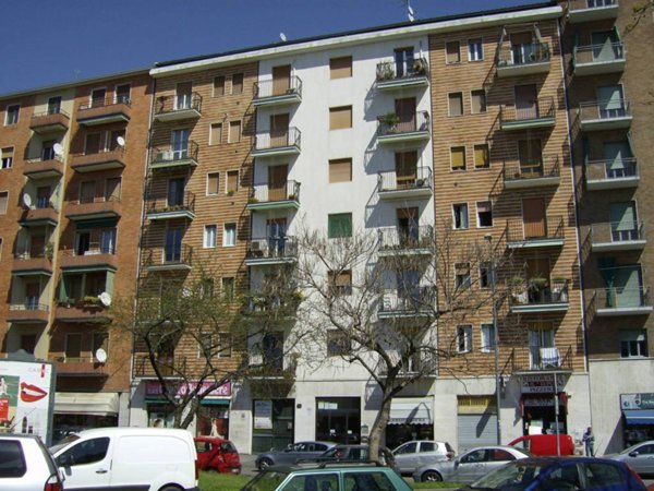 appartamento in vendita a Milano in zona Barona