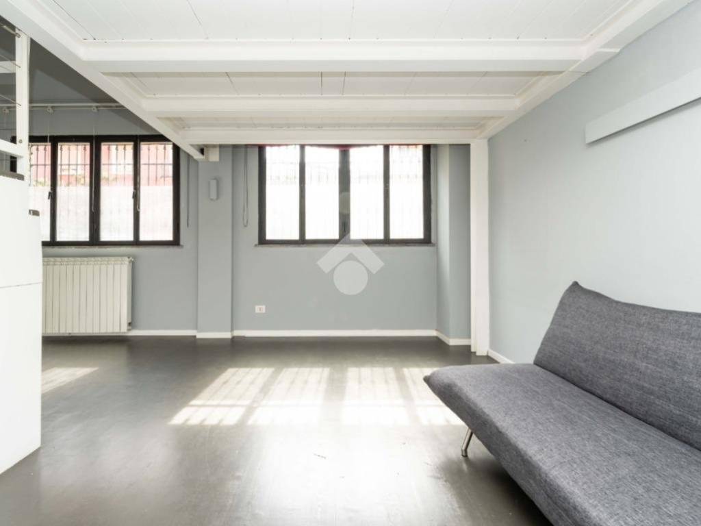 appartamento in vendita a Milano in zona Vigentino