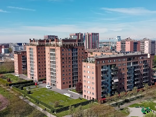 appartamento in vendita a Milano in zona Lorenteggio