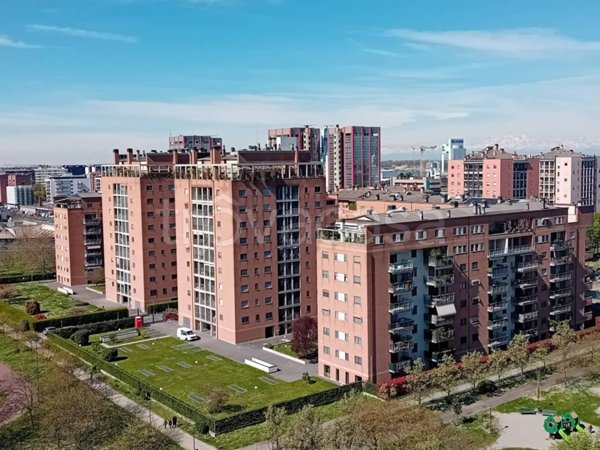 appartamento in vendita a Milano in zona Lorenteggio