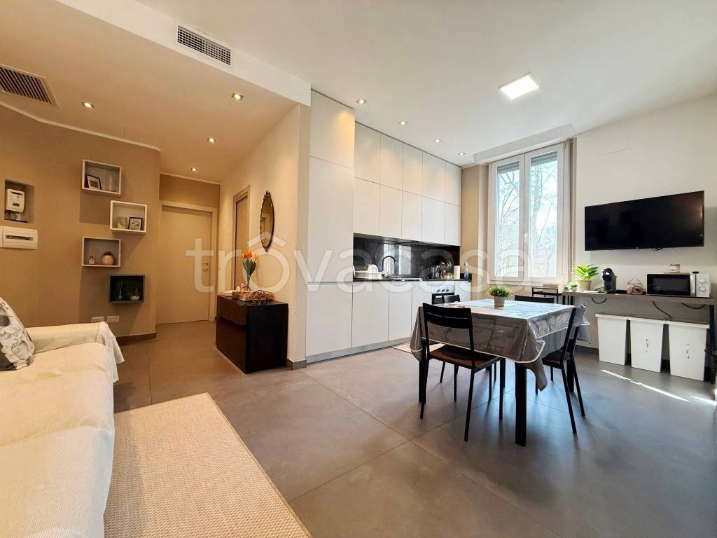 appartamento in vendita a Milano in zona Corvetto