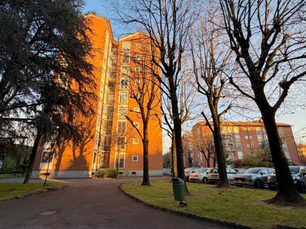 appartamento in vendita a Milano in zona Forlanini