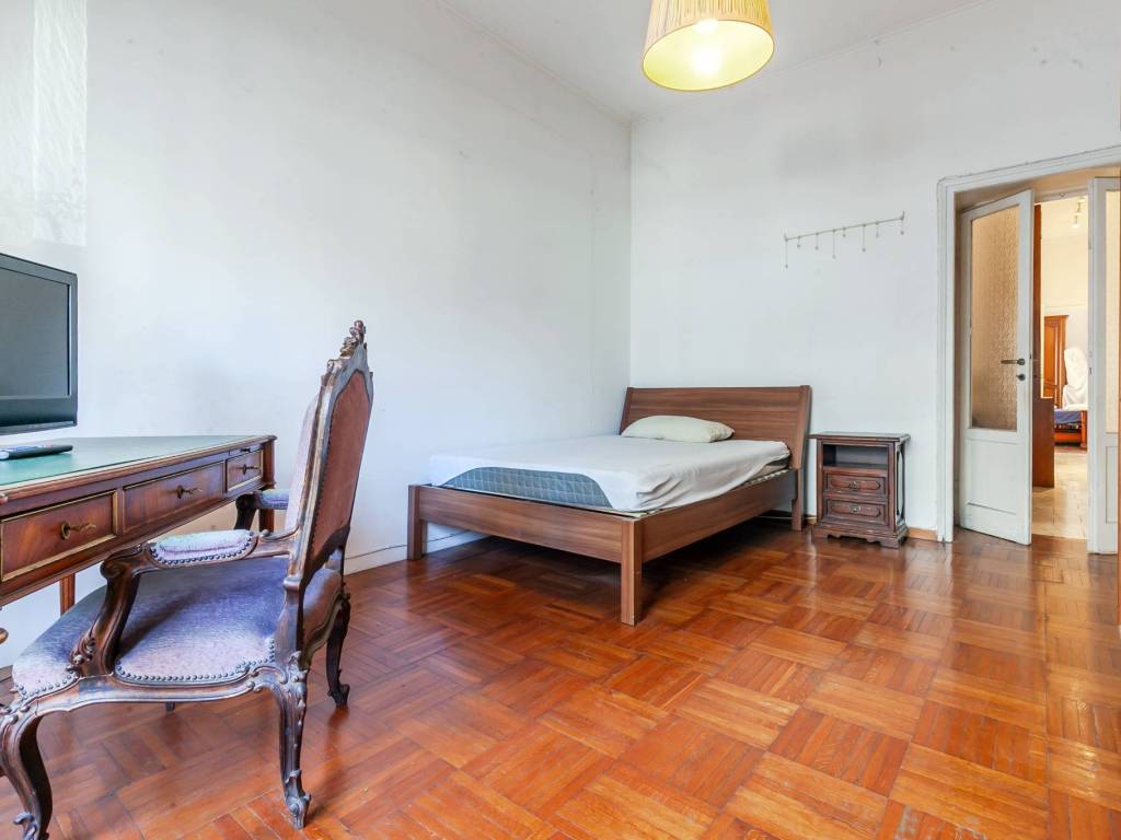 appartamento in vendita a Milano in zona Lorenteggio