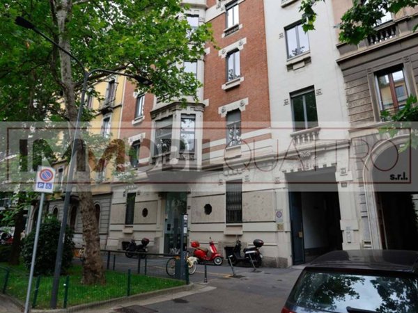 ufficio in vendita a Milano in zona Sempione