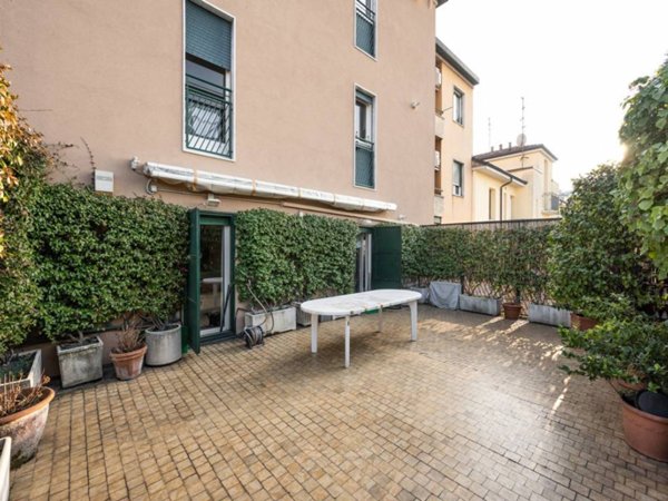 appartamento in vendita a Milano in zona Sempione