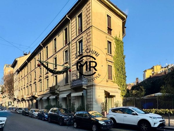 appartamento in vendita a Milano in zona Sempione