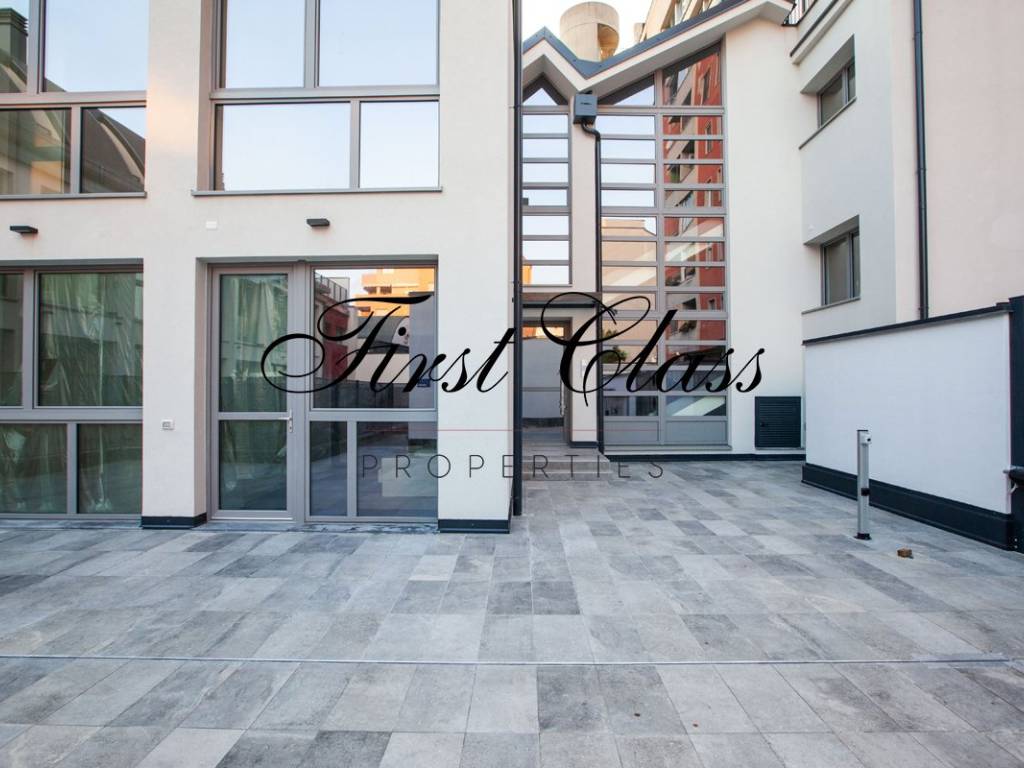 appartamento in vendita a Milano in zona Barona