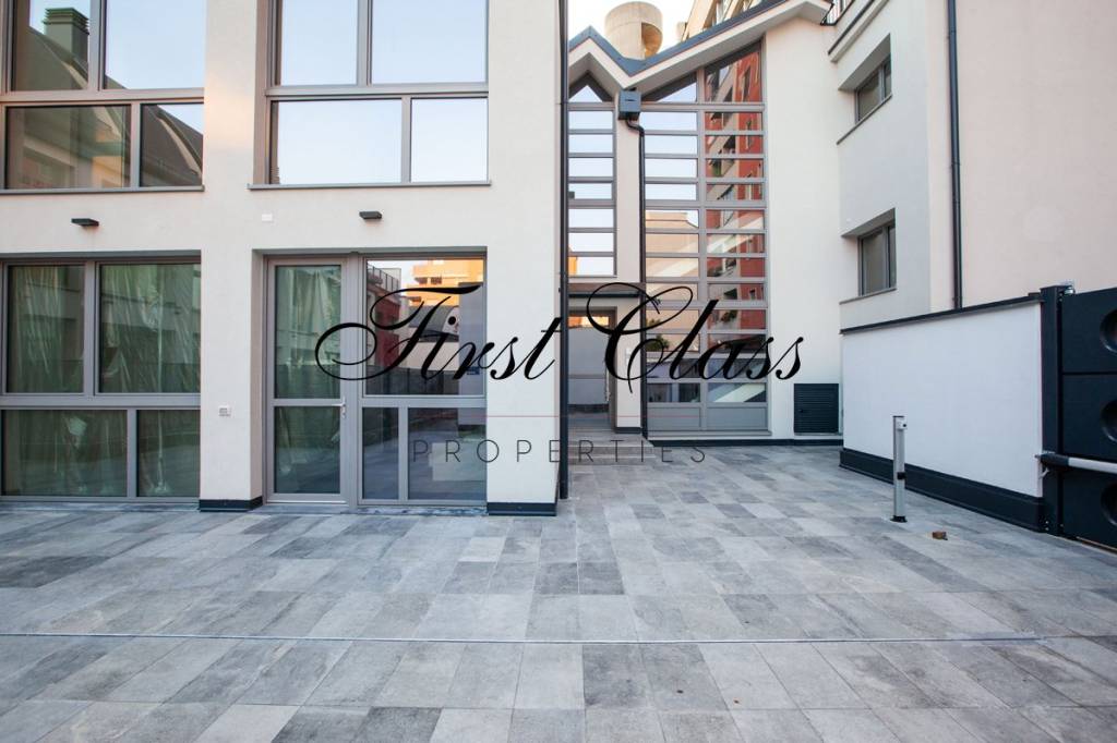 appartamento in vendita a Milano in zona Barona