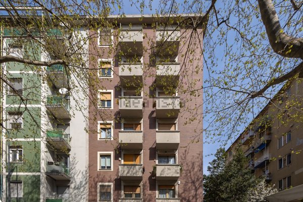 appartamento in vendita a Milano in zona Porta Genova