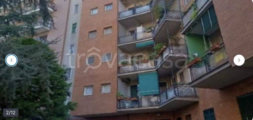 appartamento in vendita a Milano in zona Lorenteggio