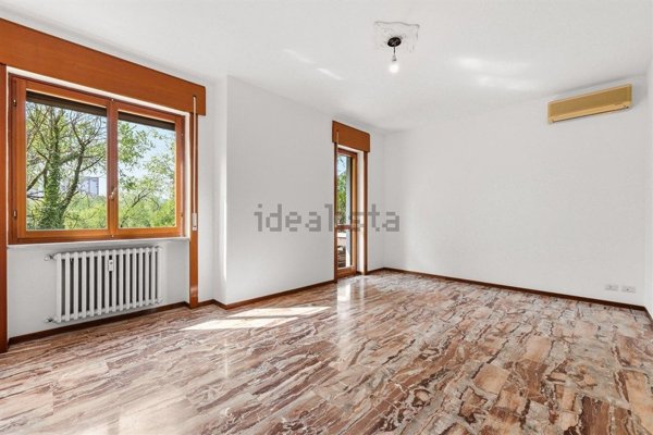 appartamento in vendita a Milano in zona Ronchetto sul Naviglio