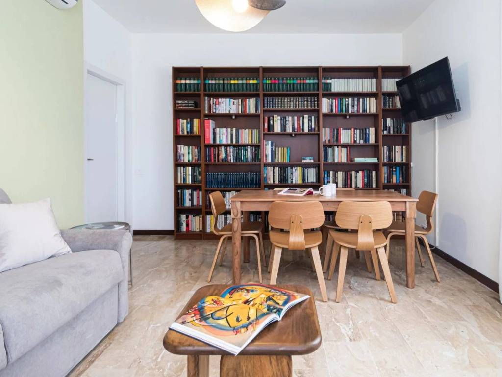 casa indipendente in vendita a Milano in zona Centro Direzionale